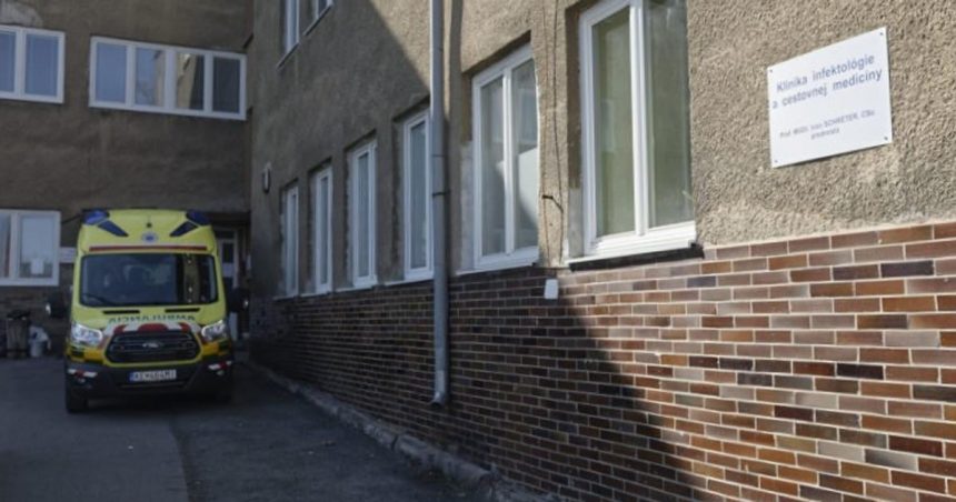 Zdravotna sestra a student z Izraela falsovali potvrdenia pre zahranicnych lekarov