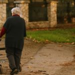 najstarsiseniorbysimohlivyraznejsiepolepsitposlancisnnavrhujuzvyseniedochodkov