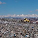 unikatne riesenie po rokoch ked vozili tony odpadu na skladku tam teraz budu kvitnut kvety na luke