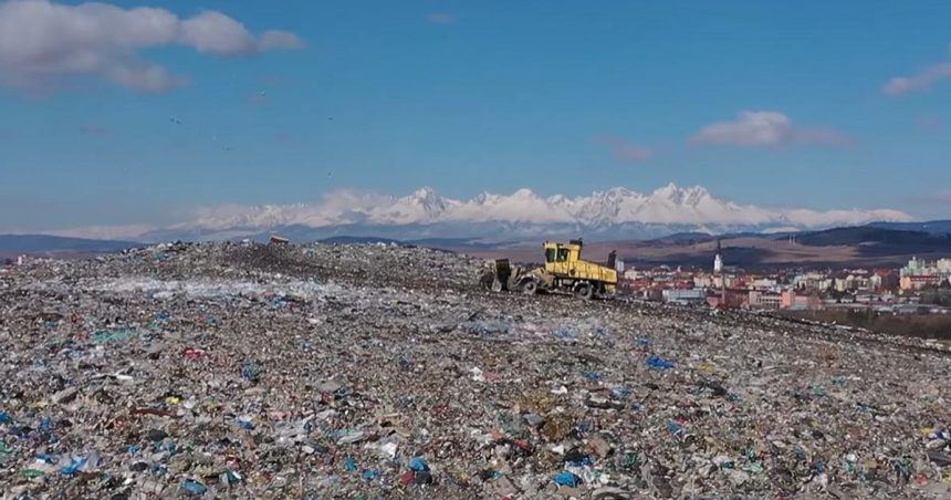 unikatne riesenie po rokoch ked vozili tony odpadu na skladku tam teraz budu kvitnut kvety na luke