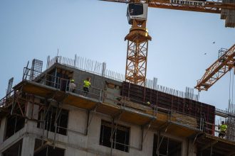 Do vystavby statnych najomnych bytov sa zapojil dalsi investor