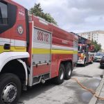 Drama v Novych Zamkoch Poziar zachvatil byt dvojica skoncila v rukach zachranarov