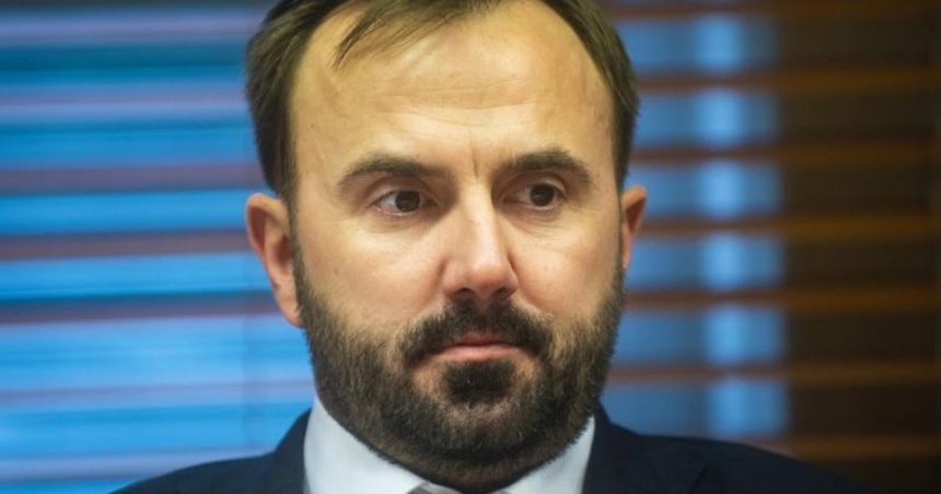 Koalicie podla Kissaa uz priznava ze nevie dosiahnut svoje vlastne ekonomicke ciele
