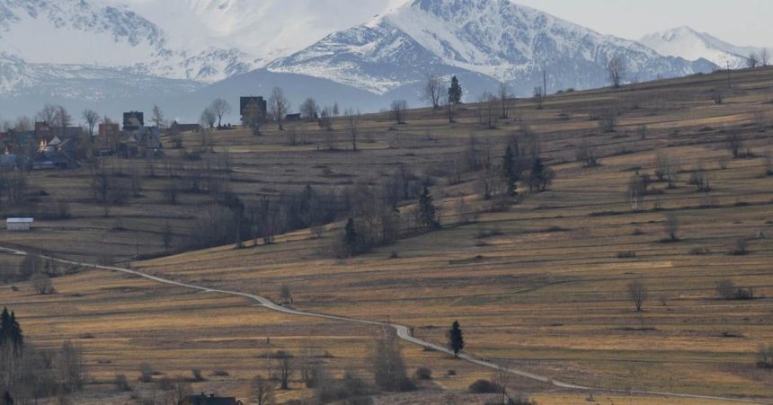 Na polskej strane Tatier zvysili varovanie pred lavinami