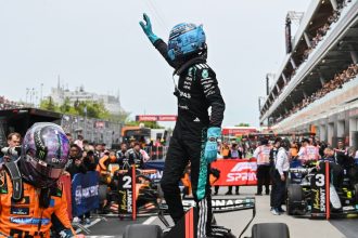 Sprint priniesol tvrde suboje medzi Mercedesmi Antonelli dokonca ziadal potrestanie pre svojho timoveho kolegu