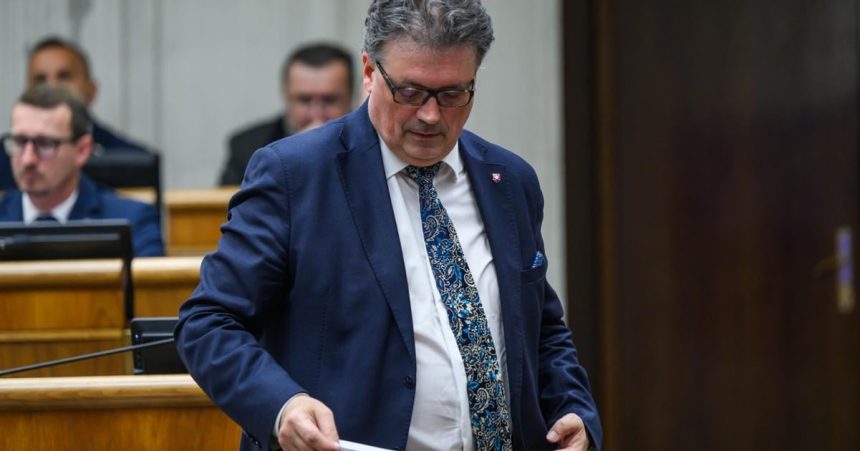 Trat k zeleznicnej stanici Bratislava Filialka by mala ist podla KDH pod zemou