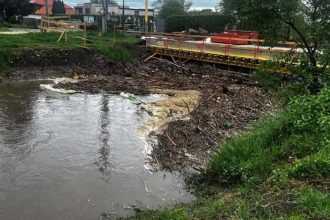 V Niznej Sebastovej sa zrutili stavebne podpery most nie je poskodeny