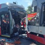 V Prahe doslo k zrazke autobusu s elektrickou zranenia utrpelo 18 osob