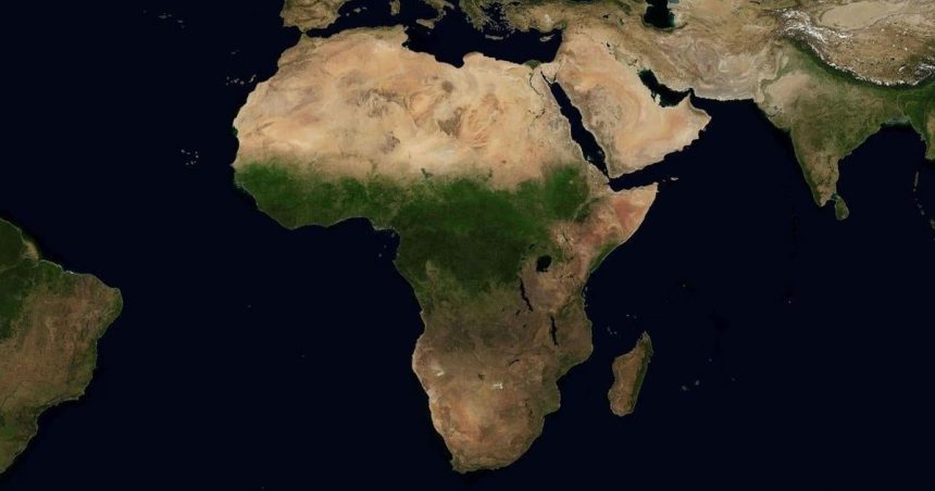 Vznik nov trhlina v tektonickej doske Nali jej stopy v Afrike