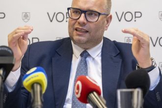 ombudsman napadne novelu o kosiciach na ustavnom sude ziada aj pozastavenie ucinnosti pred volbami