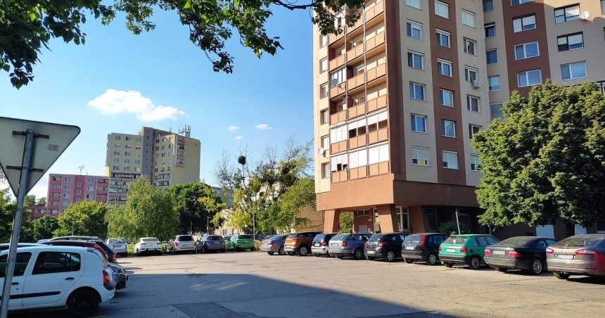 v novych zamkoch chcu vratit domov bytovky vytlacili dolezitych susedov
