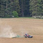vyrazne az extremne sucho zasahuje pribline polovicu uzemia slovenska