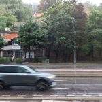 Do stvrtkoveho poludnia spadlo pocas 24 hodin ojedinele aj vyse 50 milimetrov zrazok