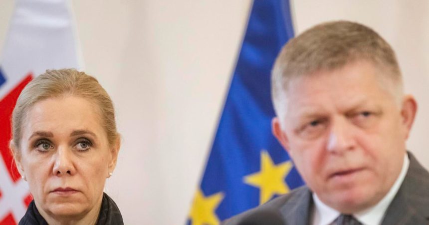 Fico sa vybral do Pariza po recept na rast O pol roka neskor OECD hlasi ze ekonomika spomaluje