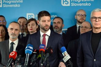 Ministerstvo skolstva podava trestne oznamenie na poslancov PS