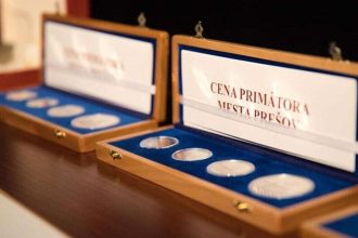 Na slavnostnom presovskom zastupitelstve boli udelene verejne ocenenia za rok 2025