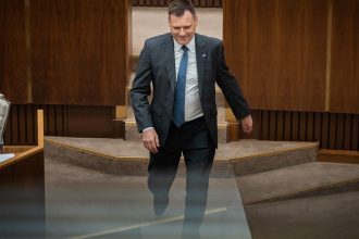 O odvolavani ministra Tarabu sa nerokovalo navrh sa premiestnuje na septembrovu schodzu