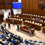 Poslanci schvalili tento rok zatial 45 zakonov z toho dva v zrychlenom rezime