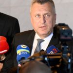 SNS si kladie dalsiu podmienku Rozpocet nepodpori ak dchodky ludi nad 90 rokov nestupnu