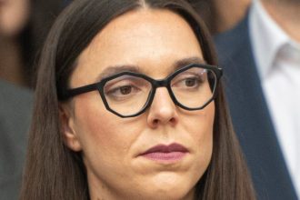 Taraba podla Stohlovej z PS chysta podvod v prospech developerov