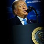 Trump hrozi krajinam s digitlnou daou 100percentnmi colnmi poplatkami