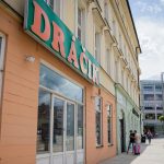 najhorsis vysledok za poslednych desat rokov a prepustanie dracik slabne pochybne prispevky sa stale pribudaju
