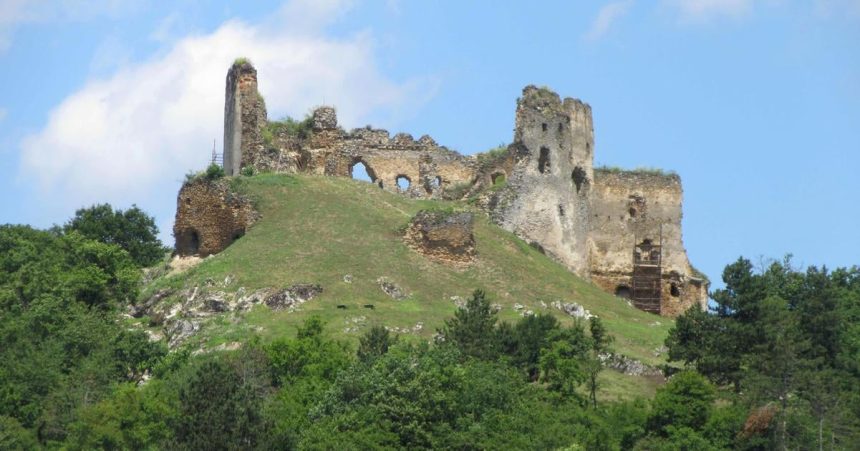 Bathorycka ziskala hrad Cicva po sobasi V obci pripravuju viacero lakadiel pre turistov