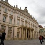 Cast Zakona o Bratislave straca ucinnost Volebne obvody sa urcia podla pomeru poctu obyvatelov