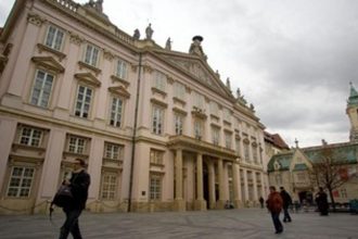 Cast Zakona o Bratislave straca ucinnost Volebne obvody sa urcia podla pomeru poctu obyvatelov