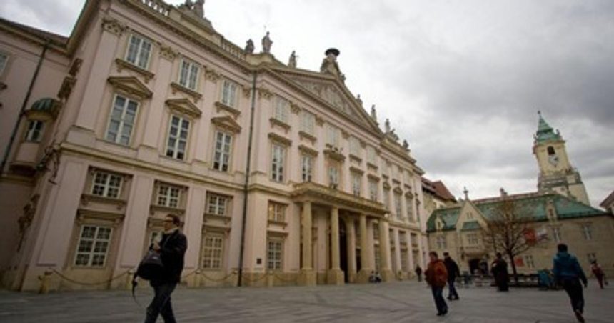 Cast Zakona o Bratislave straca ucinnost Volebne obvody sa urcia podla pomeru poctu obyvatelov