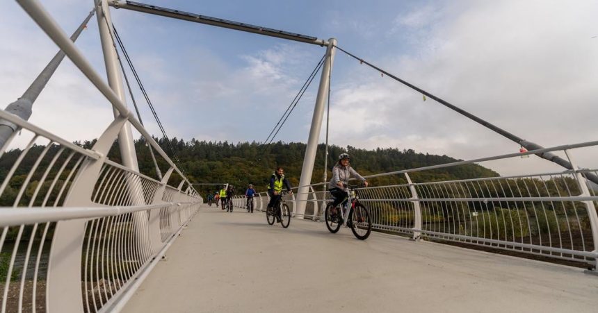 Cyklisticky sen pri Vahu sa stava realitou Nie vsade je vsak jazda bez problemov
