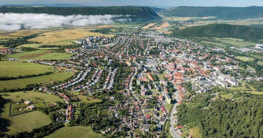Do centra Roznavy sa po viac ako desatroci vracaju komentovane prehliadky