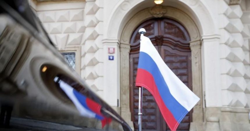 Krizovy manazer zeleznic rokoval v Rusku s predstavitelmi krajnej pravice tvrdi PS