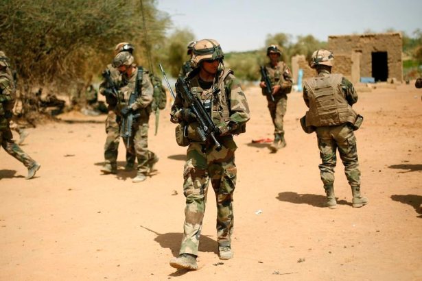 Malijska armada a jej ruski spojenci prevzali kontrolu nad zakladnou Anefis na severe Mali