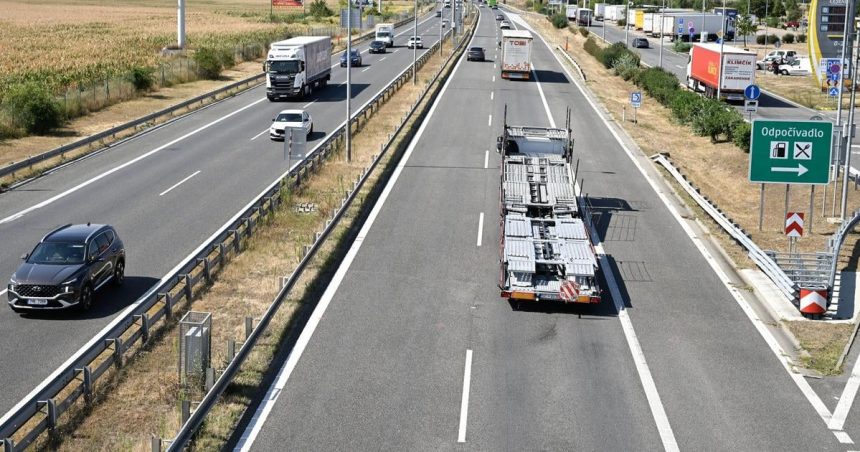 Na dialnici D1 pribudli ultrarichle nabijacie stanice pre elektromobily