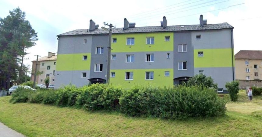 Na drazbe mal prist o byt Susedom sa vyhrazaal ze pusti plyn a vyhodi cely bytovy dom do vzduchu