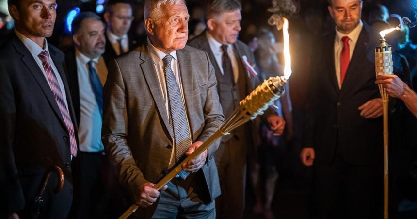 Oslavy zvrchovanosti Kamenicky preplatil kolegovi zo Smeru vyse 113tisic vystupi rovnaka skupina ako na Devine