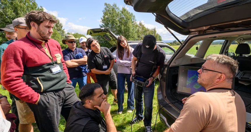 Pod Tatrami sa zisli mladi vedci Ucia sa vyuzivat drony aj satelitne udaje