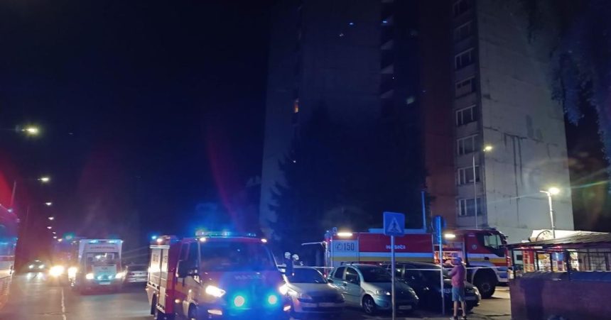 Poziar v bytovke vyhna obyvateov na ulicu mal dieta skoncilo v nemocnici