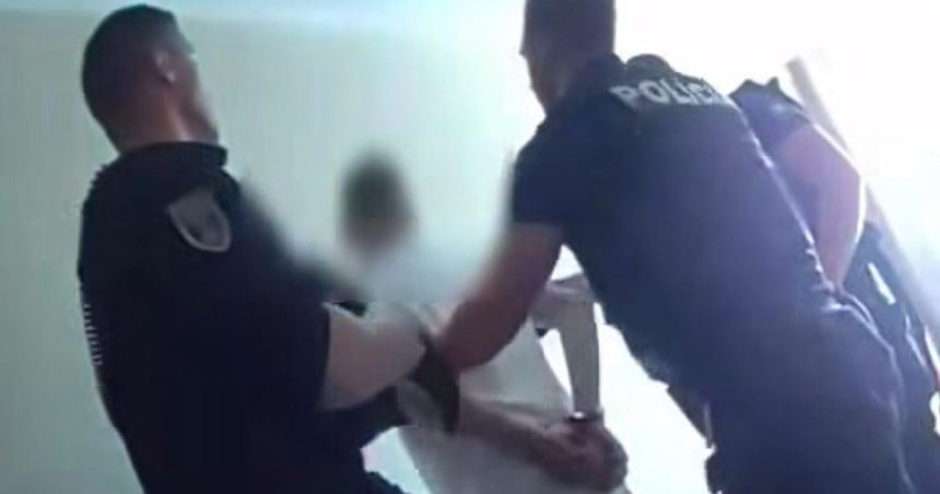 Recepnej sa vyhraza l strelbou Policia vyslala niekolko hliadok do hotela muza spacifikovali