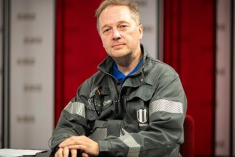 Riaditel Slovnaftu Senkovic Utoky politikov musia prestat ekonomicky nas uz poskodzuju