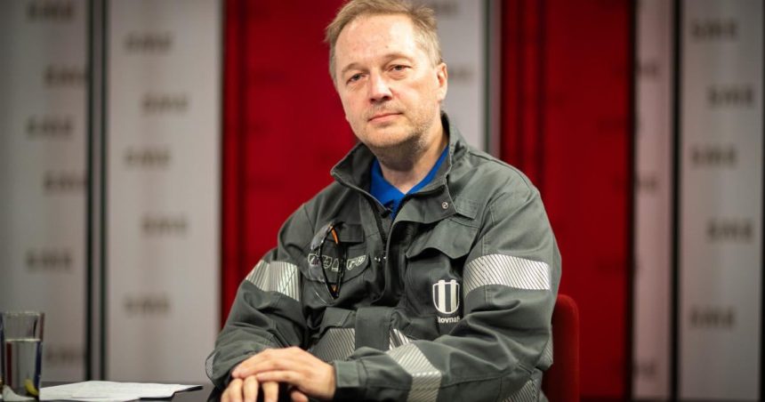 Riaditel Slovnaftu Senkovic Utoky politikov musia prestat ekonomicky nas uz poskodzuju