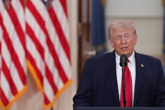 Tajna sluzba USA nezaznamenala viac ako 100 hlaseni o muzovi ktory strielal na Trumpa