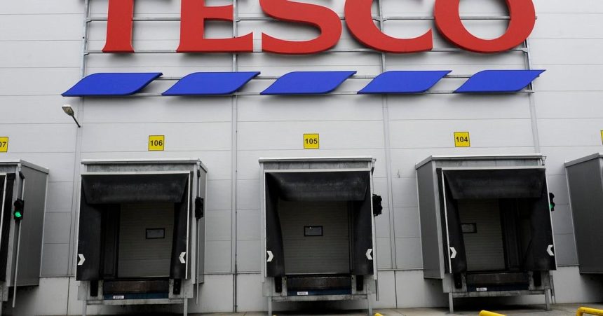 Tesco udajne uvazuje o predaji stredoeuropskych prevadzok