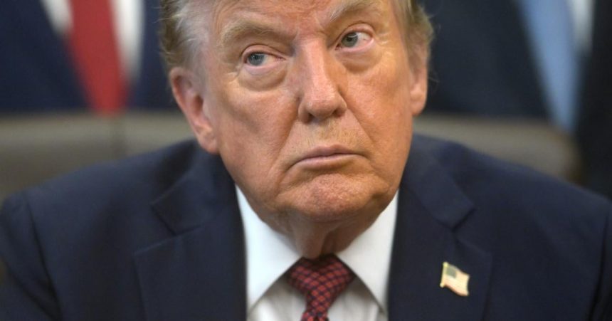 Trump chcel sprisnit pravidla pre hlasovanie postou sud zamietol ziadost jeho vlady