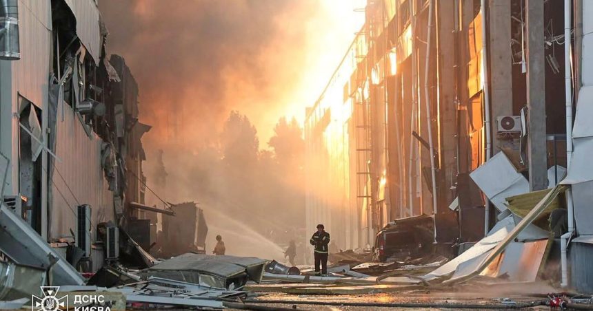 Ukrajina Rusko Online Rusi zasiahli v Kyjeve tovarens na vyrobu municie a nepriestrelnych viest raketa ju uplne znicila