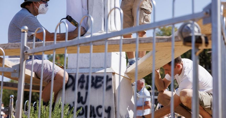 Vandali zneuctili sochu Panny Marie v putnickom mestecku Medzugorie