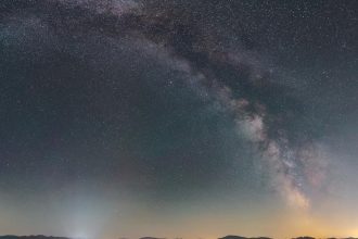 Vedci varuju Nocna obloha mizne ak nezaciname konat ohrozi to zdravie ludi