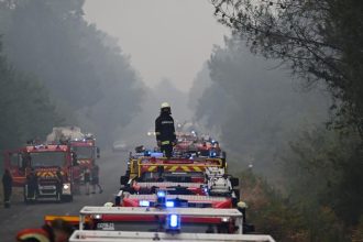 Z tohto poziaru mam strach hovoria Ohen sa blizi k Bordeaux armada aj slovenski hasici su nasadeni