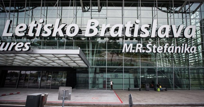 bratislavske letisko prvykrat za mesiac odbavilo viac ako pol miliona cestujucich